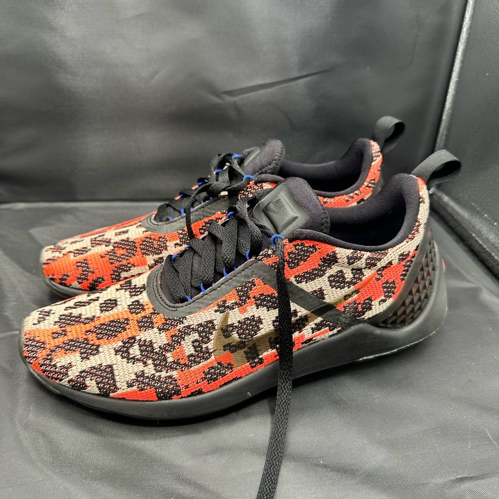 Nike Sneaker